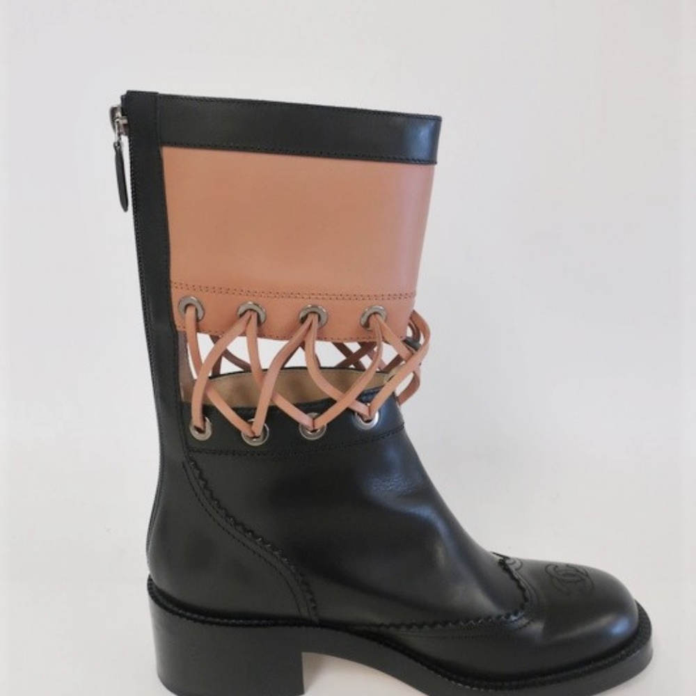 Chanel 16K Runway Lace Up Wingtip CC Boots - Picture 4 of 8